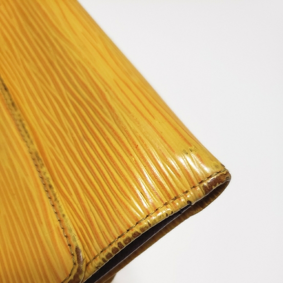 LV LOUIS Vuitton LA KOBE Edition Yellow Purple Epi Leather compact Wallet - Picture 9 of 13